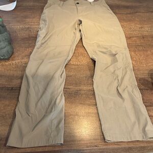 Columbia Men's Khaki Chinos